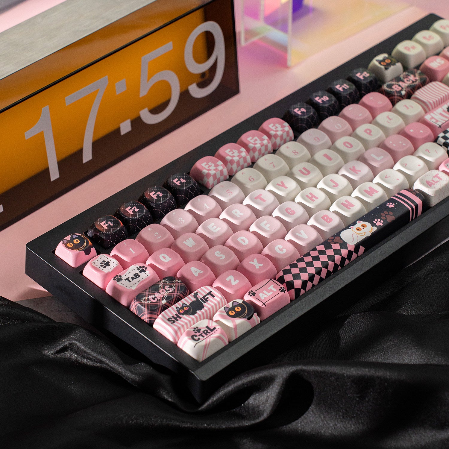 "Dark Charm Kitty" Sweet-Cool Pink & Black MOA Profile PBT Keycap Set