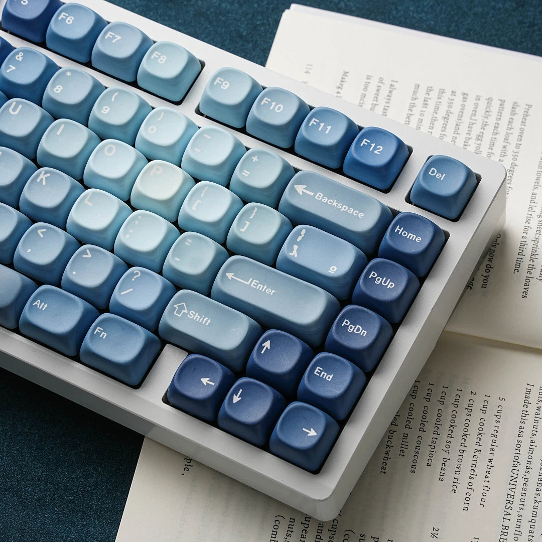 "Ocean Heart " Blue Gradient MOA Profile PBT Keycap Set